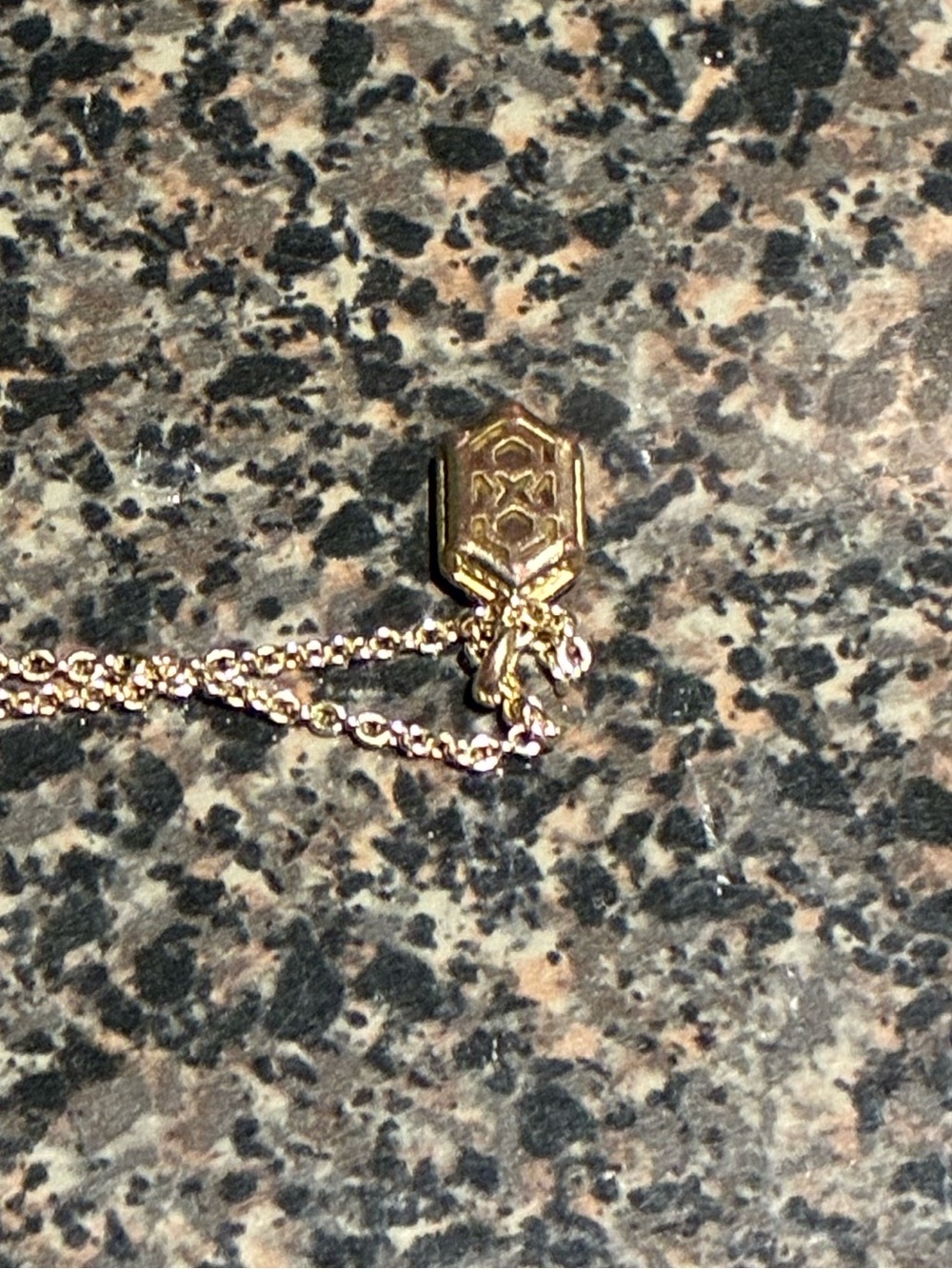 Kendra Scott Hallie Necklace - Picture 7 of 8